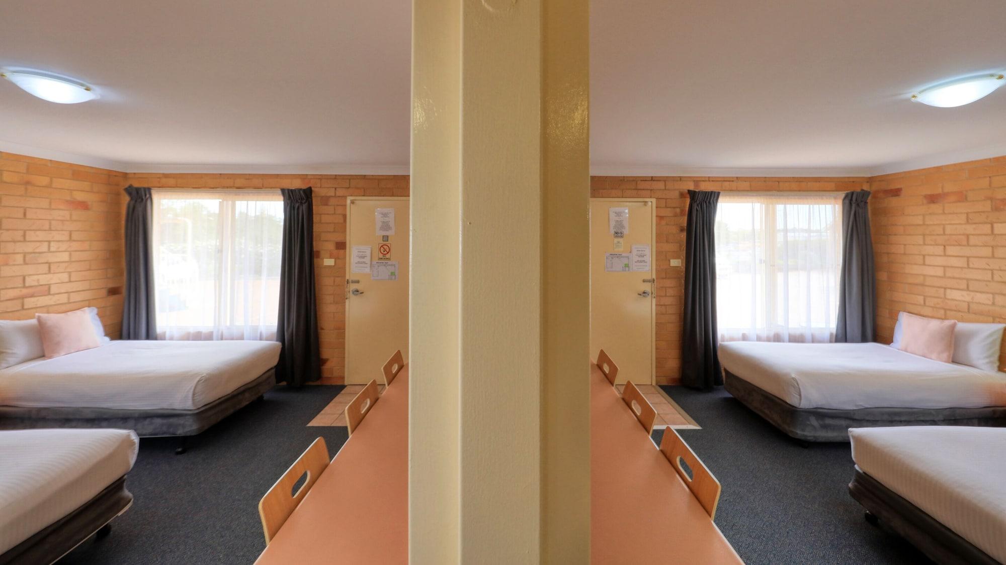 North Parkes Motel Extérieur photo