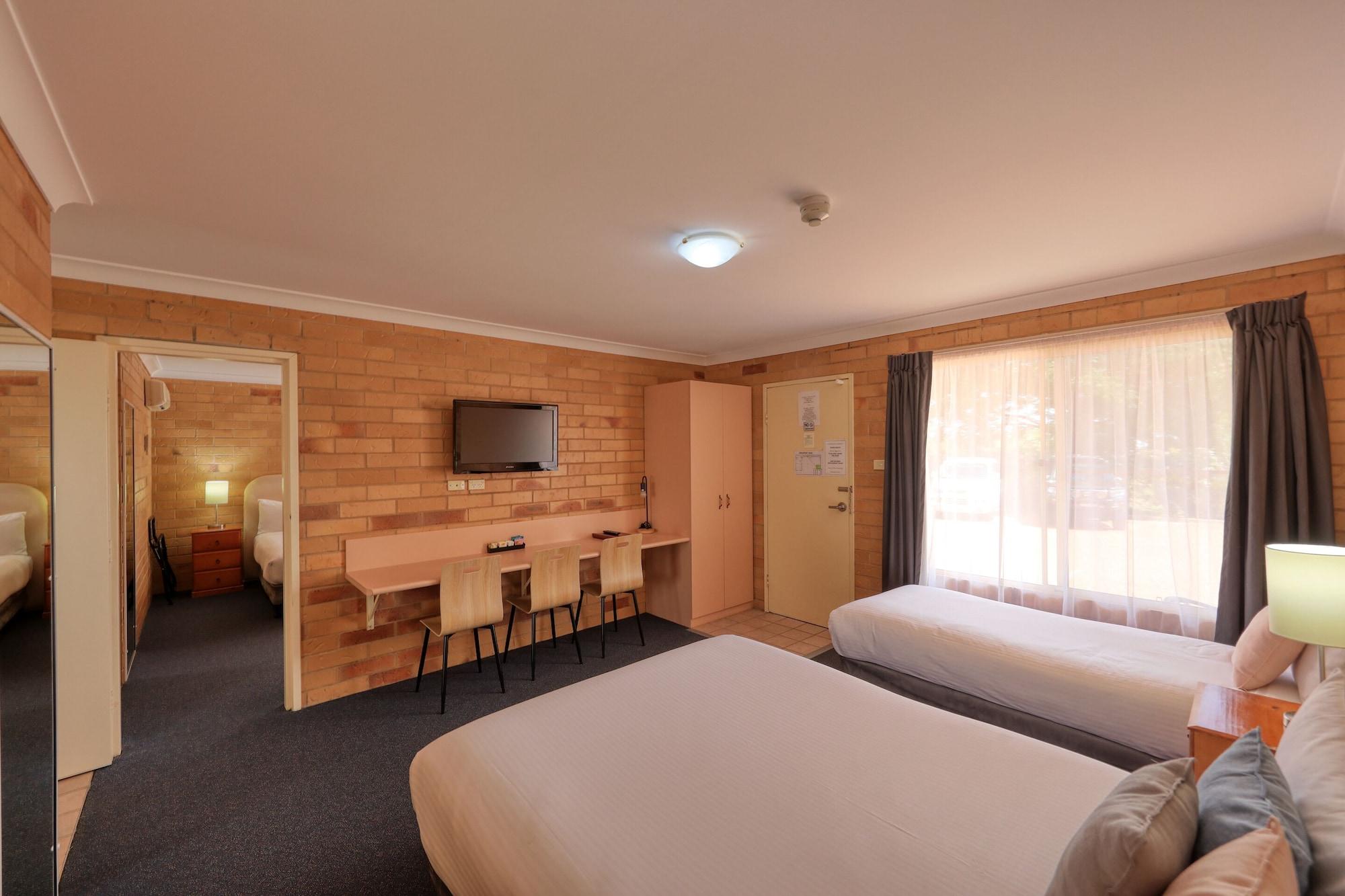 North Parkes Motel Extérieur photo