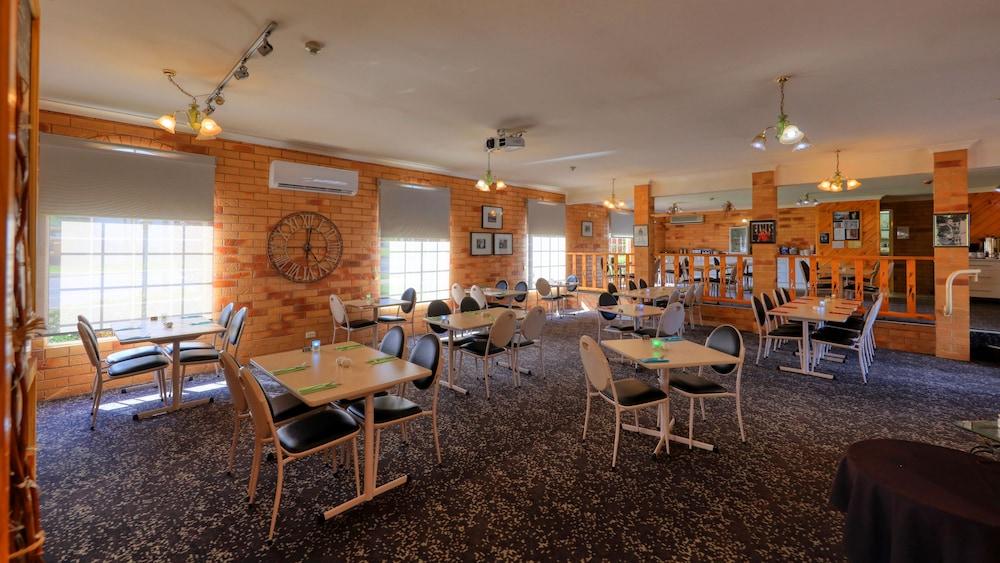 North Parkes Motel Extérieur photo