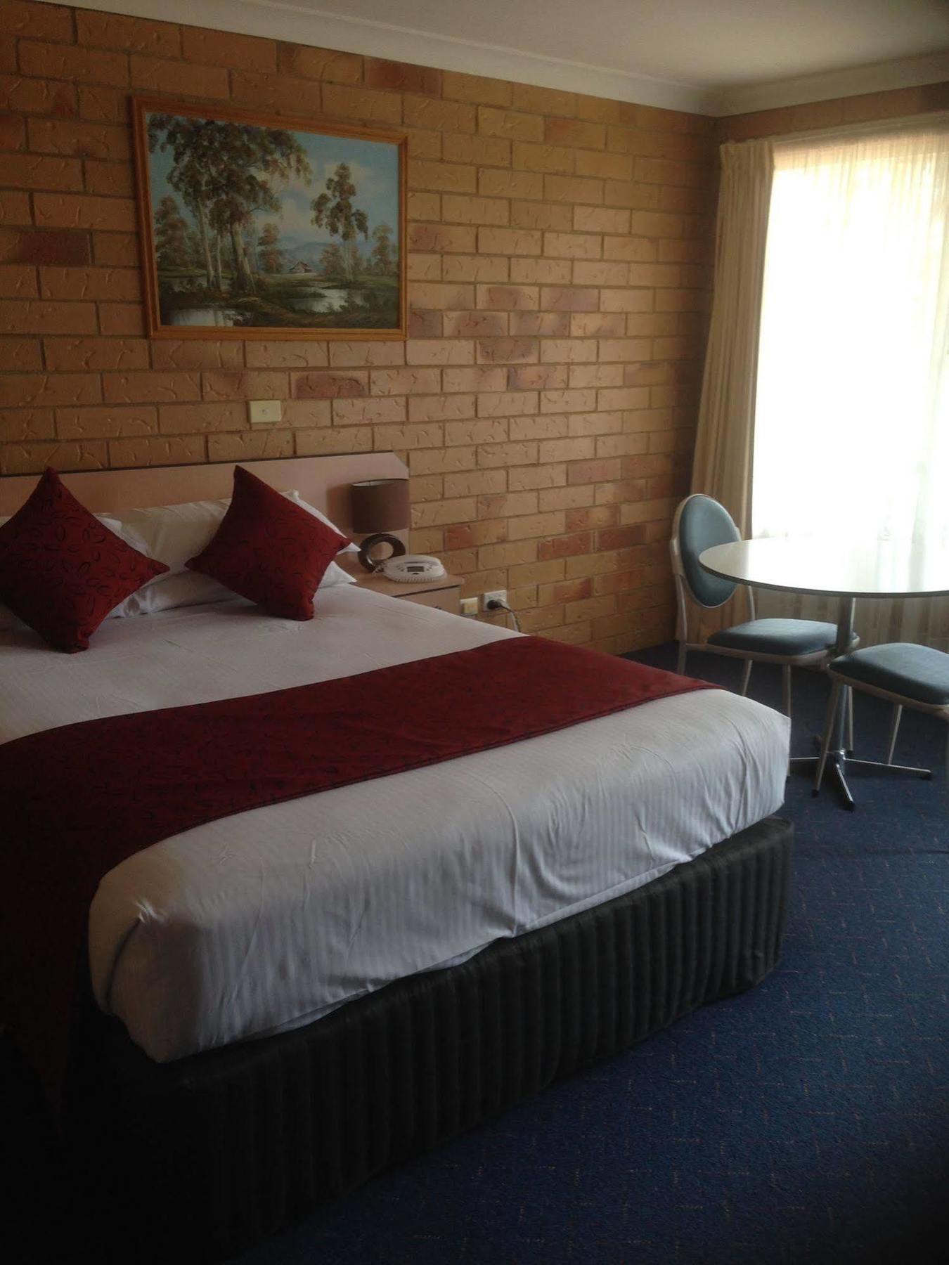 North Parkes Motel Extérieur photo
